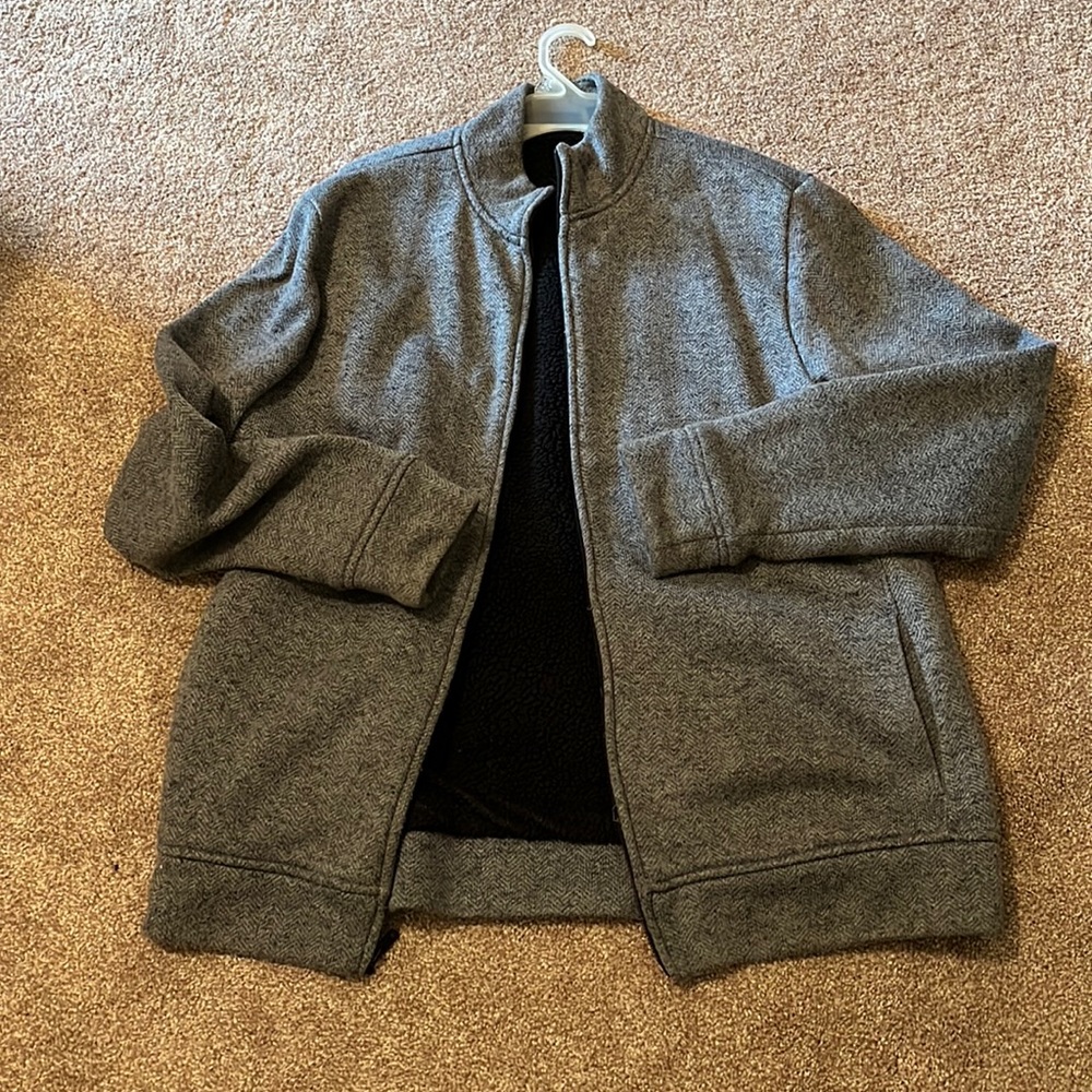 APT 9 overcoat EUC SZ L